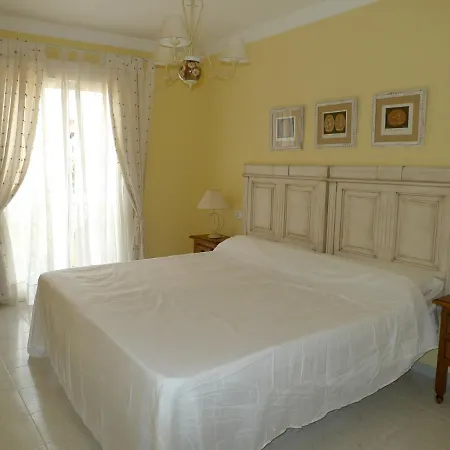 Апартаменты Costa Beachfront Торрокс-Коста