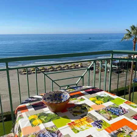 Апартаменты Costa Beachfront Торрокс-Коста