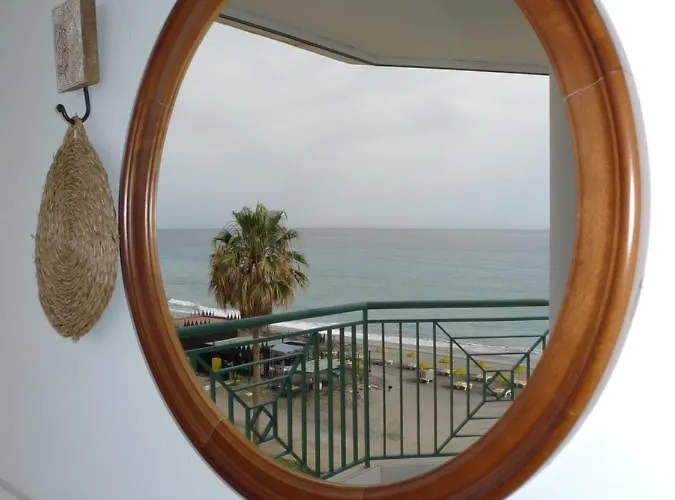Costa Beachfront Apartment Torrox