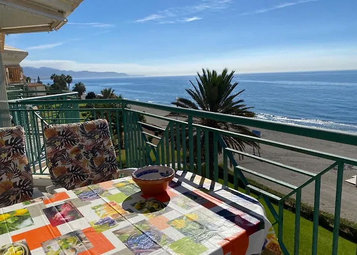 Apartment Costa Beachfront *
